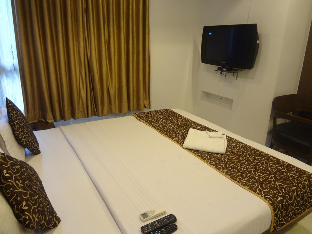 Hotel Adi 나그푸르 외부 사진